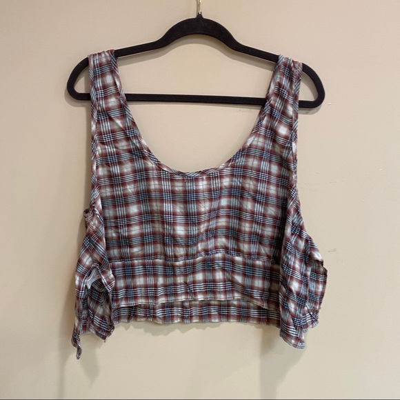 Urban Outfitters Plaid Crop Top NWOT - Picture 4 of 5